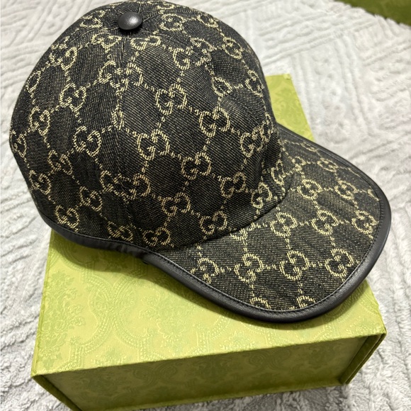 Gucci Black and Tan Patterned Cap